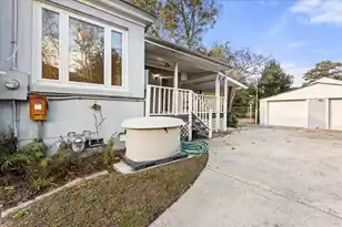 570 Elizabeth Ln W, Charleston, SC 29407 - Photo 5