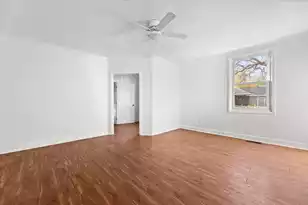 570 Elizabeth Ln W, Charleston, SC 29407 - Photo 13