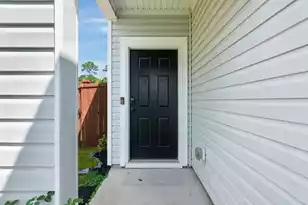 477 Spanish Wells Rd, Summerville, SC 29486 - Photo 5