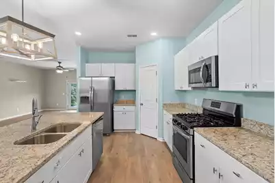 477 Spanish Wells Road, Summerville, SC 29486 - Photo 9