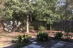 1124 Honeysuckle Ct, Mount Pleasant, SC 29464 - Photo 3
