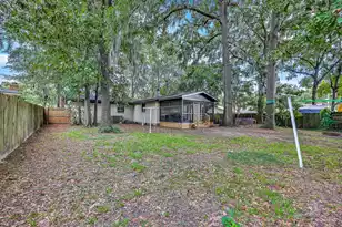 1203 Valley Dr, Hanahan, SC 29410 - Photo 33
