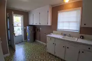 2112 Carolina Ave W, Hartsville, SC 29550 - Photo 11