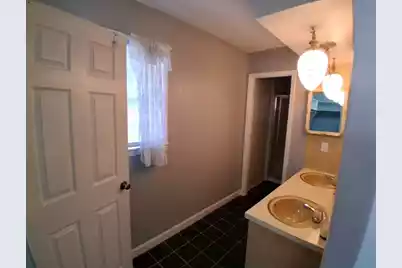 2112 Carolina Avenue W, Hartsville, SC 29550 - Photo 23