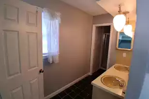 2112 Carolina Ave W, Hartsville, SC 29550 - Photo 23