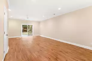 4946 Date Palm Dr, North Charleston, SC 29418 - Photo 9