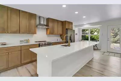 887 Melrose Drive, Charleston, SC 29414 - Photo 9