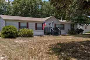 623 Barn Rd, Bonneau, SC 29431 - Photo 1