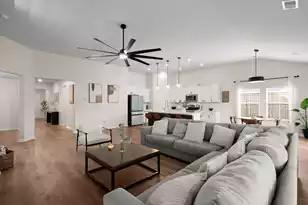 1111 Fitzgerald Ct, Summerville, SC 29485 - Photo 7