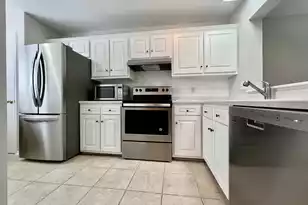 1140 Hidden Cove Dr #H, Mount Pleasant, SC 29464 - Photo 3