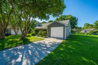 995 Oakcrest Drive, Charleston, SC 29412 - Photo 3