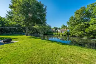 995 Oakcrest Dr, Charleston, SC 29412 - Photo 31