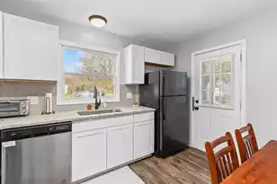 2401 Falcon Rd, North Charleston, SC 29406 - Photo 9