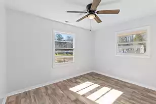 2401 Falcon Rd, North Charleston, SC 29406 - Photo 13