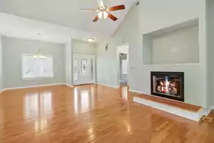 1074 Trotters Blvd, Summerville, SC 29483 - Photo 9