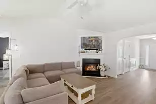 1572 Wellesley Cir, Mount Pleasant, SC 29466 - Photo 5