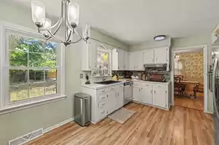 649 Pelzer Dr, Mount Pleasant, SC 29464 - Photo 11