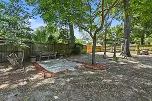 649 Pelzer Dr, Mount Pleasant, SC 29464 - Photo 31