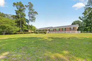 1793 Forest Dr, Orangeburg, SC 29118 - Photo 3