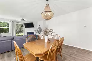 2505 Hummingbird Ln, Summerville, SC 29483 - Photo 13