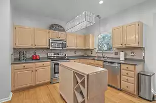 180 Historic Dr, Mount Pleasant, SC 29464 - Photo 9