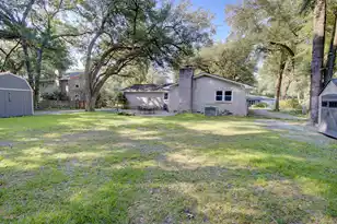 209 Chucker Dr, Summerville, SC 29485 - Photo 7