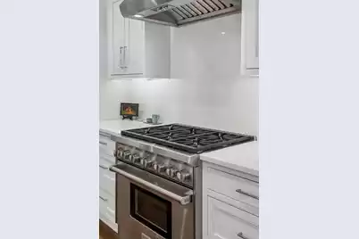 67 Battery Street S, Charleston, SC 29401 - Photo 17