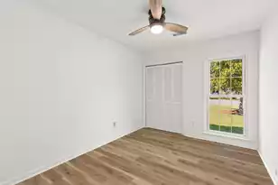 1304 Hampton Dr, Summerville, SC 29486 - Photo 19