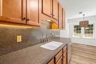 1304 Hampton Dr, Summerville, SC 29486 - Photo 11