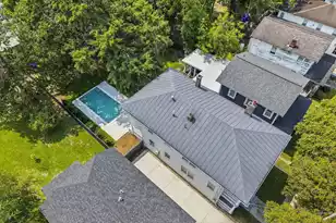 1135 King St, Charleston, SC 29403 - Photo 3