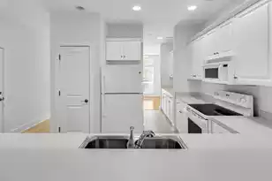 202 Garmouth Ct, Mount Pleasant, SC 29466 - Photo 17