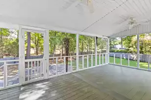 2813 Bottlebrush Ct, Mount Pleasant, SC 29466 - Photo 7