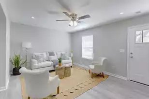 122 Thompson St, Walterboro, SC 29488 - Photo 13