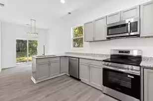 2013 Robertson Blvd, North Charleston, SC 29406 - Photo 7
