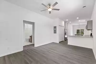 2013 Robertson Boulevard, North Charleston, SC 29406 - Photo 3