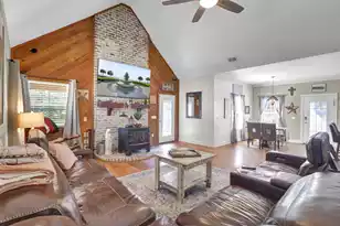 135 Gilleys Ct, Summerville, SC 29483 - Photo 5