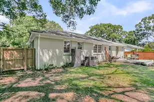 934 Yorktown Dr, Charleston, SC 29412 - Photo 9