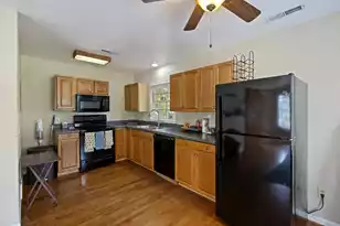 11 Smith St, Charleston, SC 29401 - Photo 43