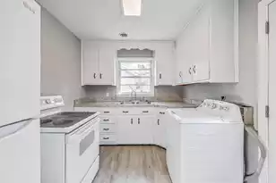 1089 Buist Ave, North Charleston, SC 29405 - Photo 9