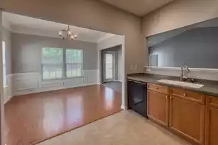 121 Valentin Dr, Summerville, SC 29483 - Photo 9