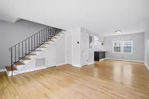 7 Doughty St #B, Charleston, SC 29403 - Photo 3