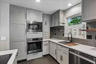 302 Factors Walk, Summerville, SC 29485 - Photo 23