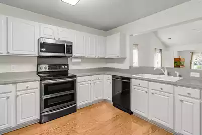 558 Holiday Drive, Summerville, SC 29483 - Photo 19