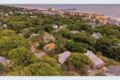215 Hudson Avenue W, Folly Beach, SC 29439 - Photo 35