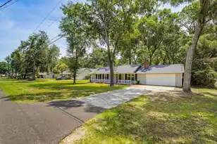16 Wiggins Rd, Beaufort, SC 29907 - Photo 3