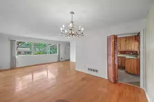 1944 Quaker, Columbia, SC 29223 - Photo 5