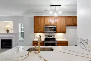 197 Golfview Ln, Summerville, SC 29485 - Photo 7
