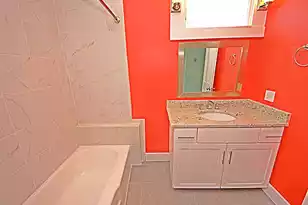 4 Enston Ave S, Charleston, SC 29403 - Photo 5