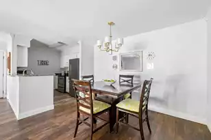 1054 Anna Knapp, Mount Pleasant, SC 29464 - Photo 5