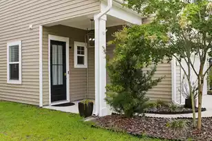 3818 Sawmill Ct, Mount Pleasant, SC 29429 - Photo 3